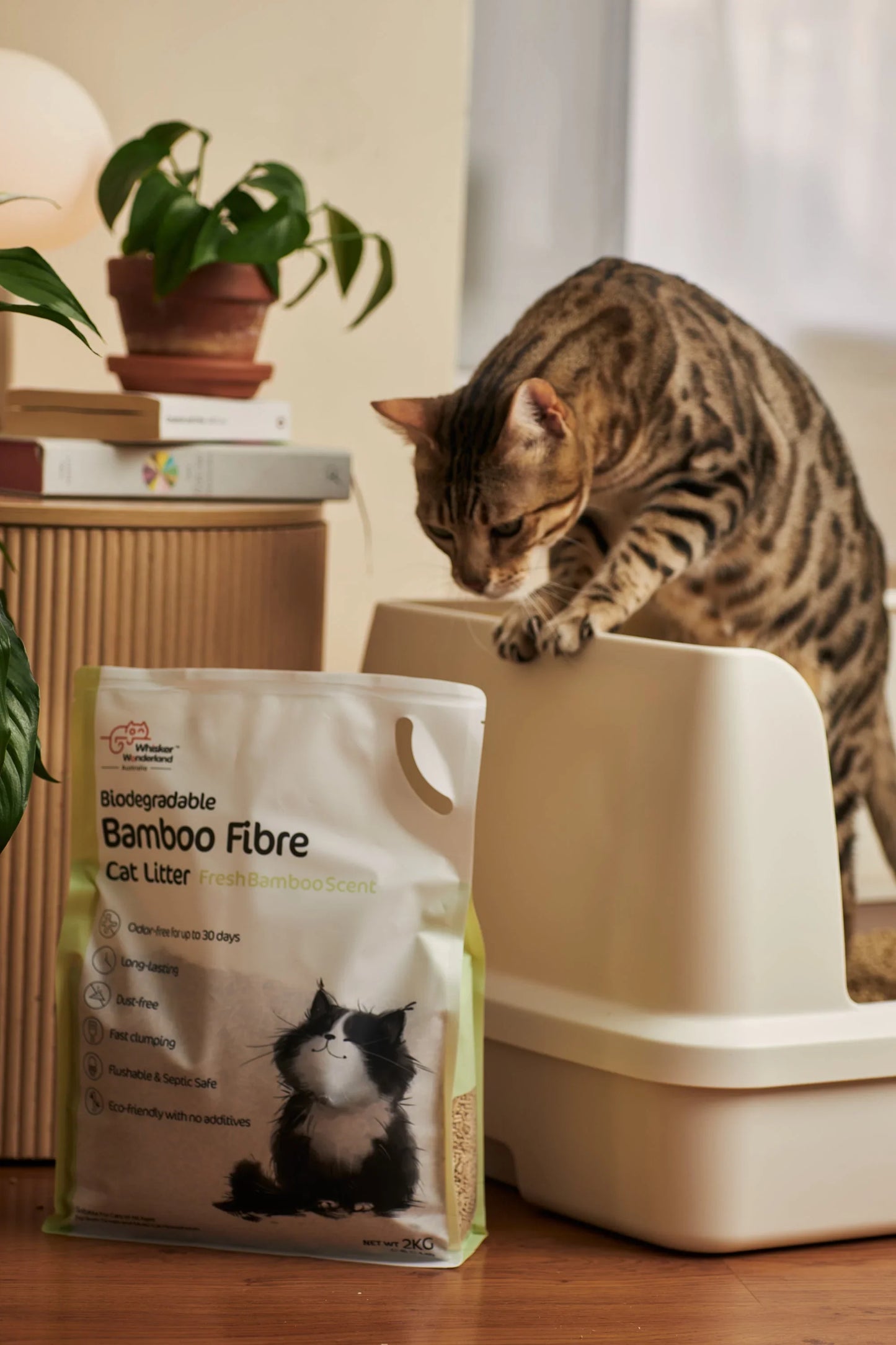 Whisker Wonderland Premium Biodegradable Bamboo Fibre Cat Litter 2KG - Fresh Bamboo Scent | Superior Odour Control, Fast Clumping & Flushable | Pet & Planet Friendly Paws & Palettes