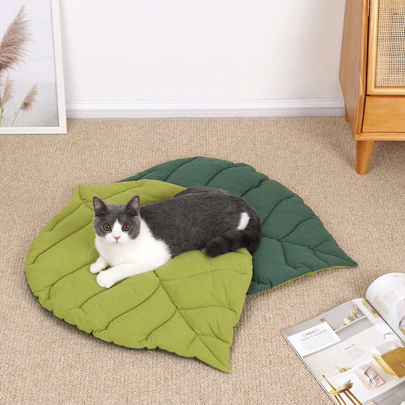 1 Pcs Green Leaf-Shaped Pet Sleeping Mat - Durable Dog Floor Pad & Cat Bed for Sleeping and Playtime Paws & Palettes