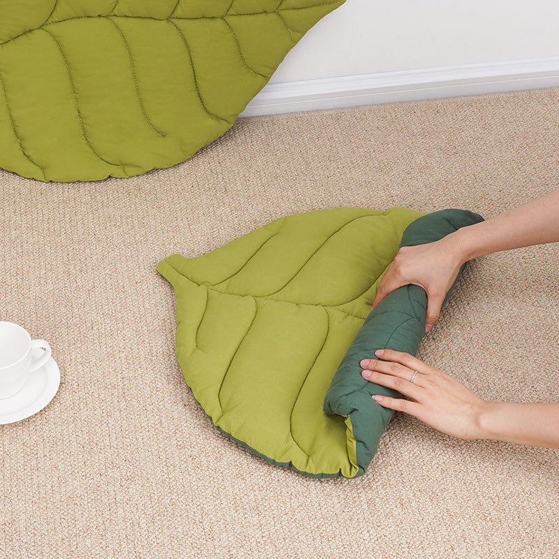 1 Pcs Green Leaf-Shaped Pet Sleeping Mat - Durable Dog Floor Pad & Cat Bed for Sleeping and Playtime Paws & Palettes